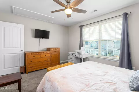 Bedroom - 2346 Campbell Loop, Burlington, NC 27215 photo 4 of 6