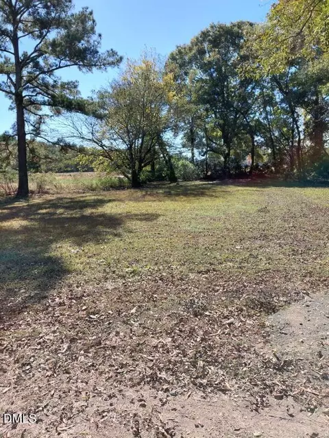 304 E Green St, Macclesfield, NC 27852 photo 9