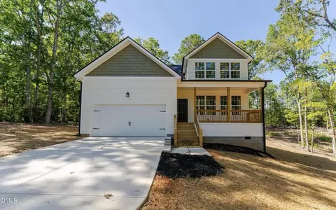 736 Jasmine Rd, Fuquay Varina, NC 27526