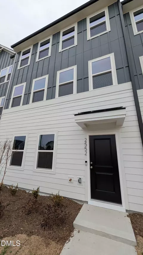 2552 Olive Chapel Rd, Apex, NC 27502