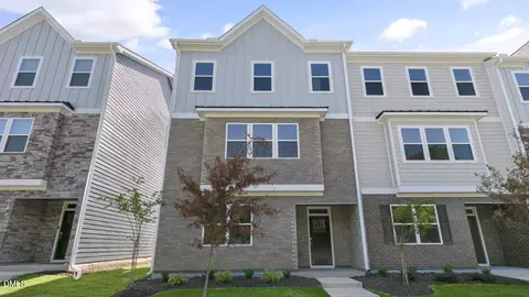 835 Washington St, Fuquay Varina, NC 27526
