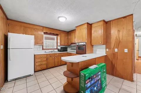 Kitchen - 3312 Hamlin Rd, Durham, NC 27704 photo 2 of 2