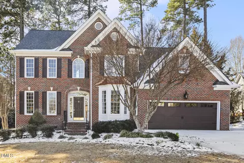 104 Okehampton Ct, Cary, NC 27518