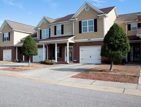 1243 Braybrooke Pl, Fayetteville, NC 28314