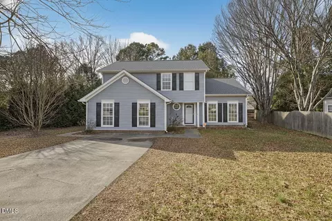 5204 Bentgrass Dr, Raleigh, NC 27610