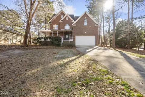 5833 Mockingbird Ln, Sanford, NC 27332