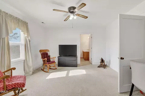 Bedroom - 3084 Tarheel Rd, Benson, NC 27504 photo 1 of 4