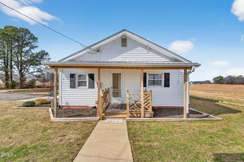 Exterior - 3084 Tarheel Rd, Benson, NC 27504 photo 6 of 13