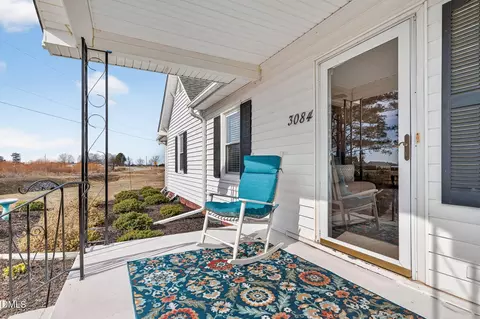 Exterior - 3084 Tarheel Rd, Benson, NC 27504 photo 3 of 13