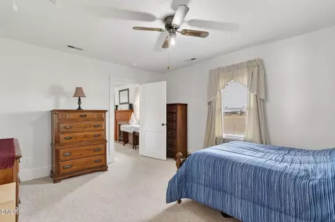 Bedroom - 3084 Tarheel Rd, Benson, NC 27504 photo 3 of 4