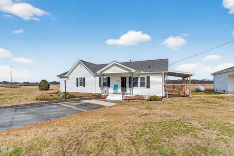 Exterior - 3084 Tarheel Rd, Benson, NC 27504 photo 1 of 13
