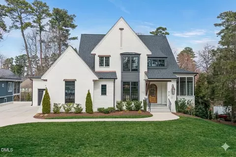 812 Manchester Dr, Raleigh, NC 27609
