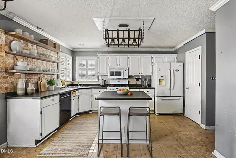 Kitchen - 73 Waters Edge Dr, Erwin, NC 28339 photo 2 of 5