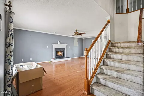 Living - 73 Waters Edge Dr, Erwin, NC 28339 photo 3 of 6