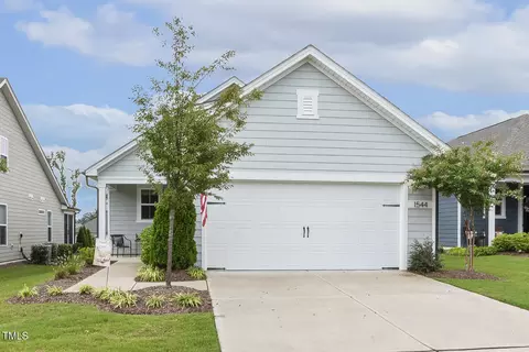 1544 White Admiral St, Fuquay Varina, NC 27526