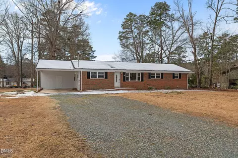 527 Glenwood Dr, Sanford, NC 27330