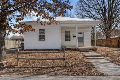624 Delaware Ave, Burlington, NC 27217