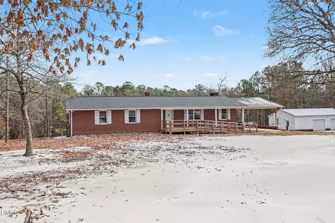 91 Gardner Rd, Castalia, NC 27816