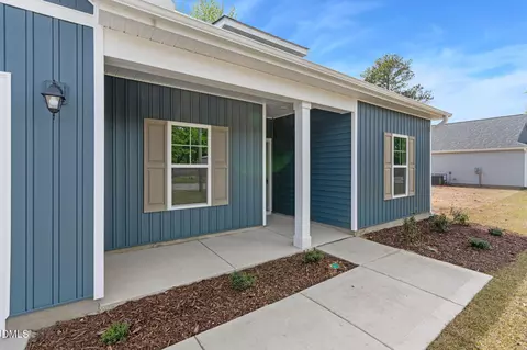 4044 Lofton St, Wade, NC 28395 photo 2