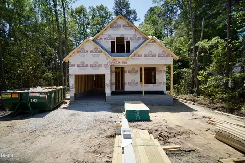 209 W Franklin St, Zebulon, NC 27597