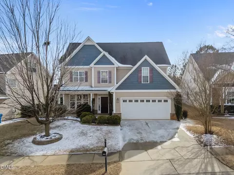 824 Lone Pine Loop, Fuquay Varina, NC 27526