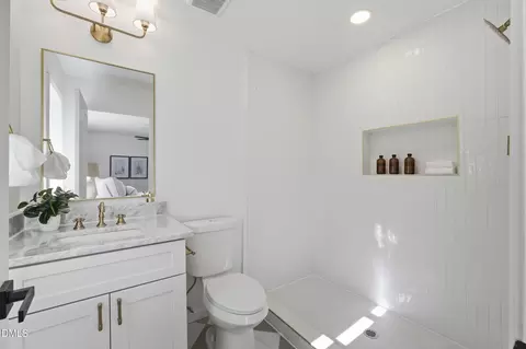 Bath - 102 Sunset Ave, Smithfield, NC 27577 photo 2 of 2