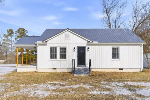 1104 Grove Ln, Graham, NC 27253