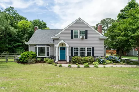 315 S Main St, Broadway, NC 27505
