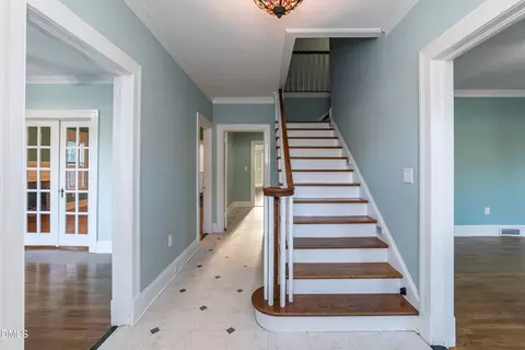 315 S Main St, Broadway, NC 27505