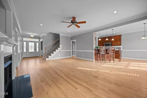 Living - 16 Keystone Ct, Angier, NC 27501 photo 2 of 3