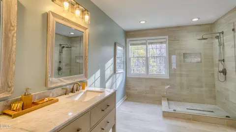 Bath - 7 Monteith Ct, Durham, NC 27713 photo 6 of 6