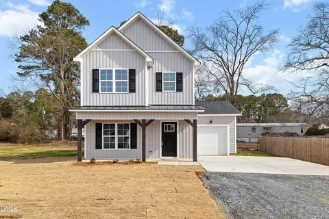 325 S Baker St, Four Oaks, NC 27524