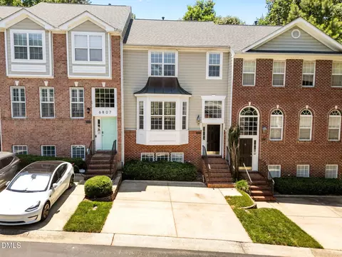6809 Middleboro Dr, Raleigh, NC 27612