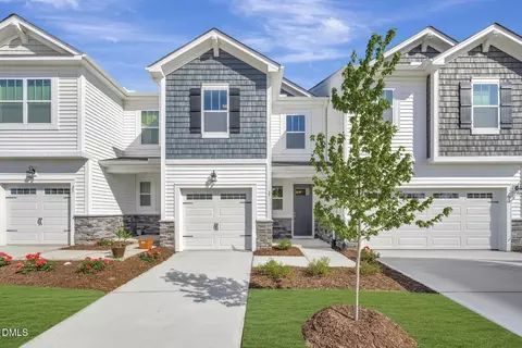 27 Ara Ct #206, Angier, NC 27501