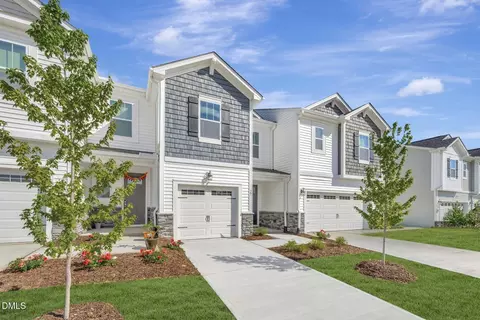 27 Ara Ct #206, Angier, NC 27501