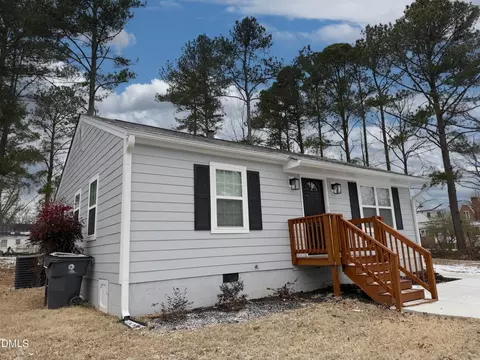 251 Booth Ave, Henderson, NC 27536