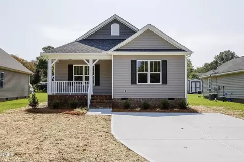 613 S Orange Ave, Dunn, NC 28334