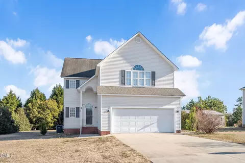 70 Meadow Hills Dr, Four Oaks, NC 27524