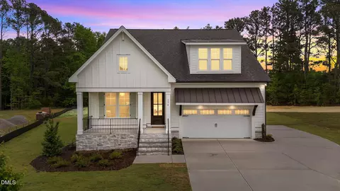 174 Summerlin Dr, Clayton, NC 27527
