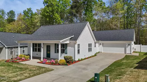 389 Ashley Woods Ct, Clayton, NC 27527
