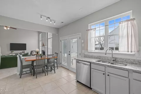 Kitchen - 400 New Timber Path, Apex, NC 27502 photo 3 of 4