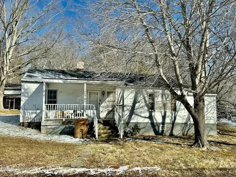 142 Yarborough St, Roxboro, NC 27573