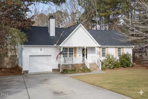 80 Spencers Gate Dr, Youngsville, NC 27596
