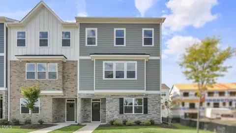 769 Dorset Stream Dr, Fuquay Varina, NC 27526