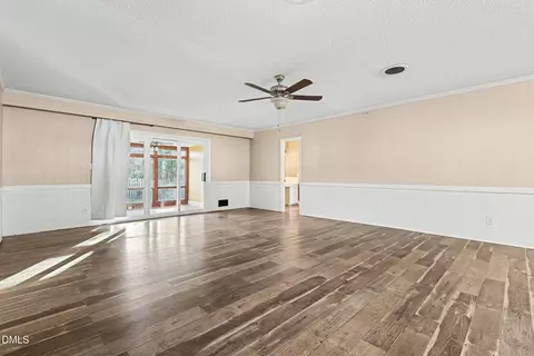 Living - 210 E Holt St, Smithfield, NC 27577 photo 3 of 4