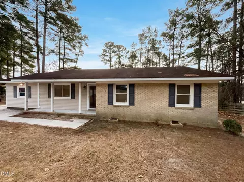 1004 Vesper Ln, Fayetteville, NC 28311