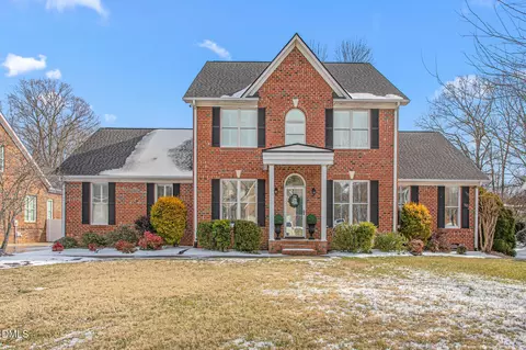 204 Georgetowne Dr, Elon, NC 27244
