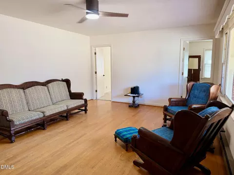 Living - 102 Hillcrest Dr, Smithfield, NC 27577 photo 1 of 4