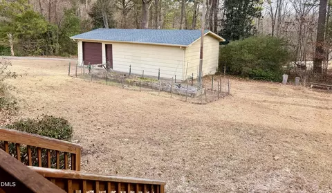 Exterior - 102 Hillcrest Dr, Smithfield, NC 27577 photo 4 of 4