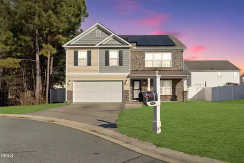 5016 Gailardia Dr, Zebulon, NC 27597
